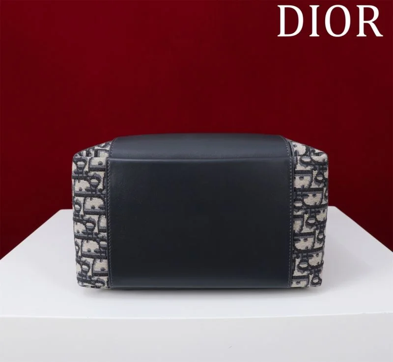 Christian Dior Shopping Bags UrbanChic 46937