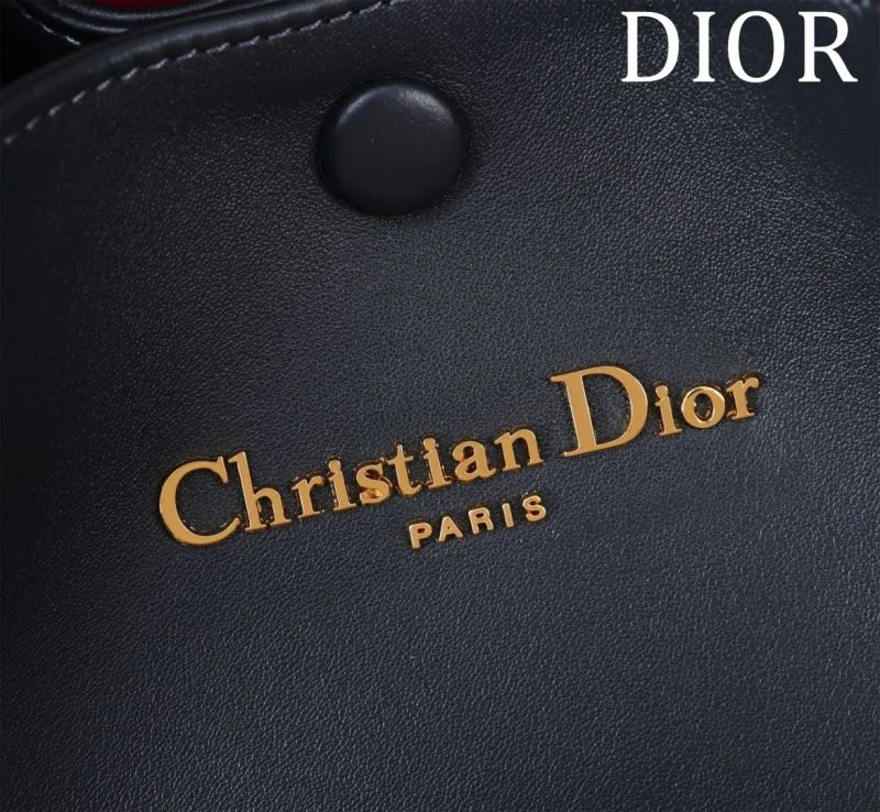 Christian Dior Shopping Bags UrbanChic 46937