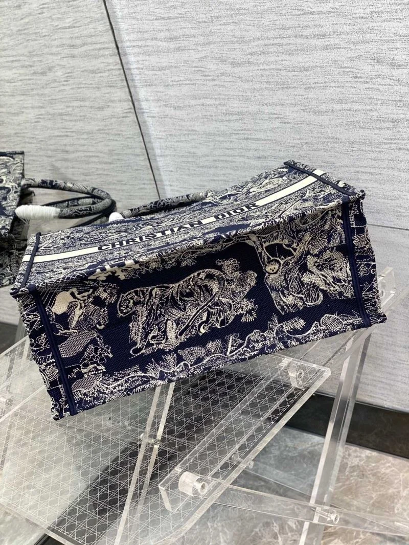 Neat Christian Dior Shopping Bags 46929