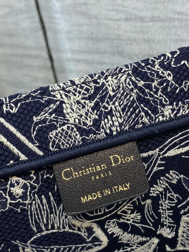 Neat Christian Dior Shopping Bags 46929