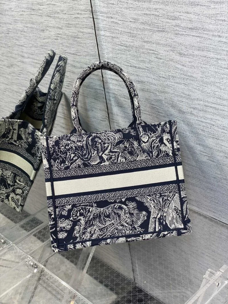 Versatile Christian Dior Shopping Bags 46944