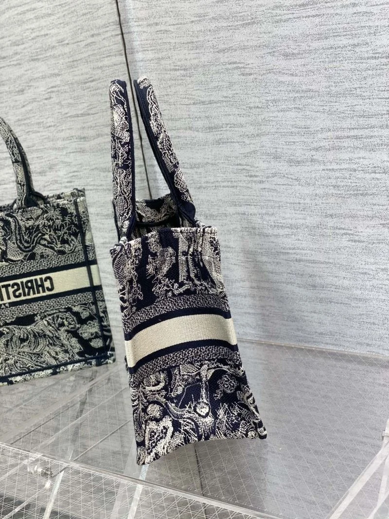 Versatile Christian Dior Shopping Bags 46944