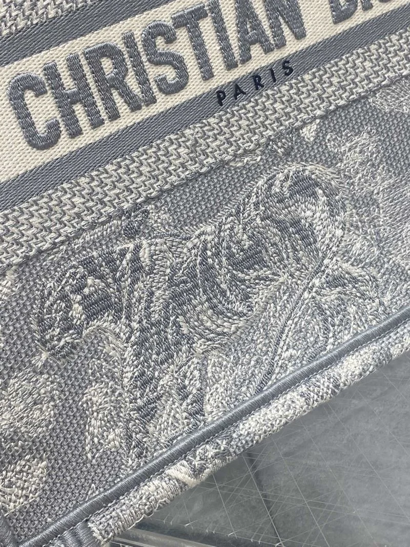 Elegant Christian Dior Shopping Bags 46919