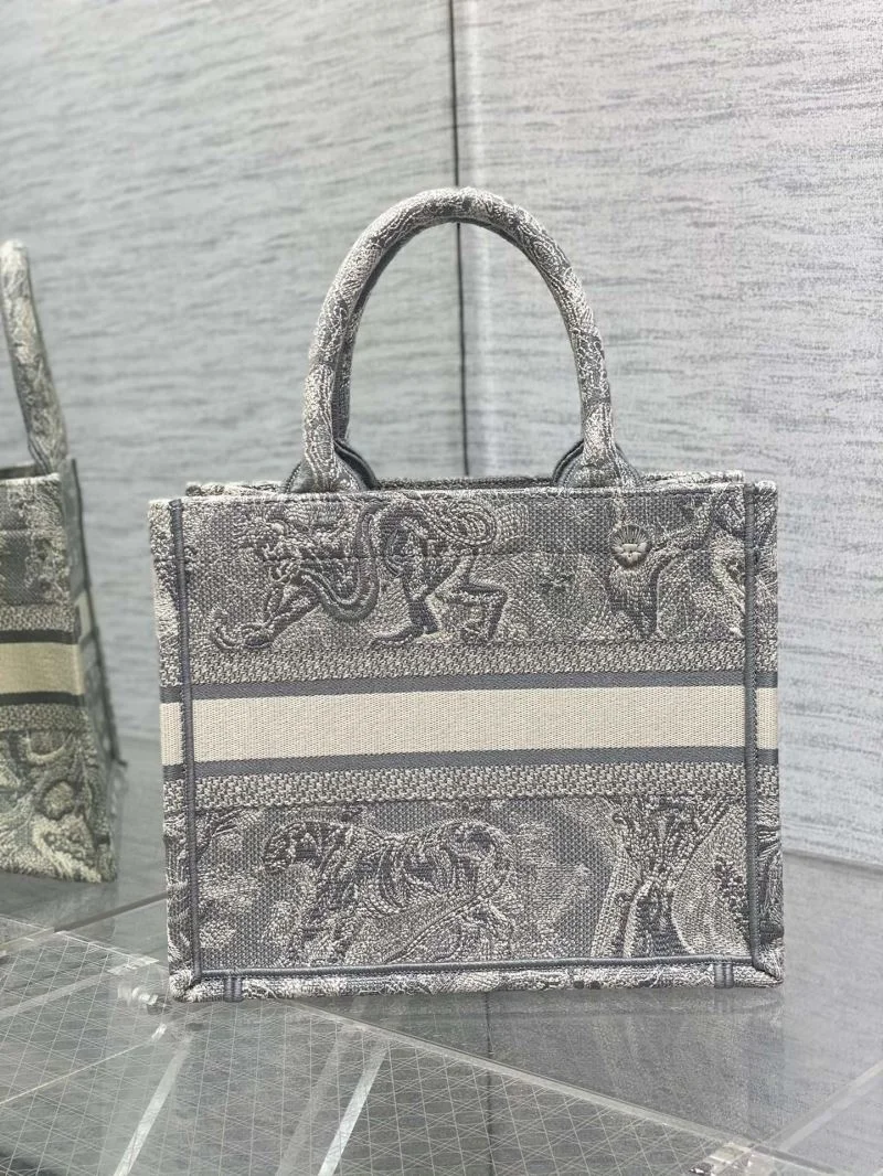Elegant Christian Dior Shopping Bags 46919