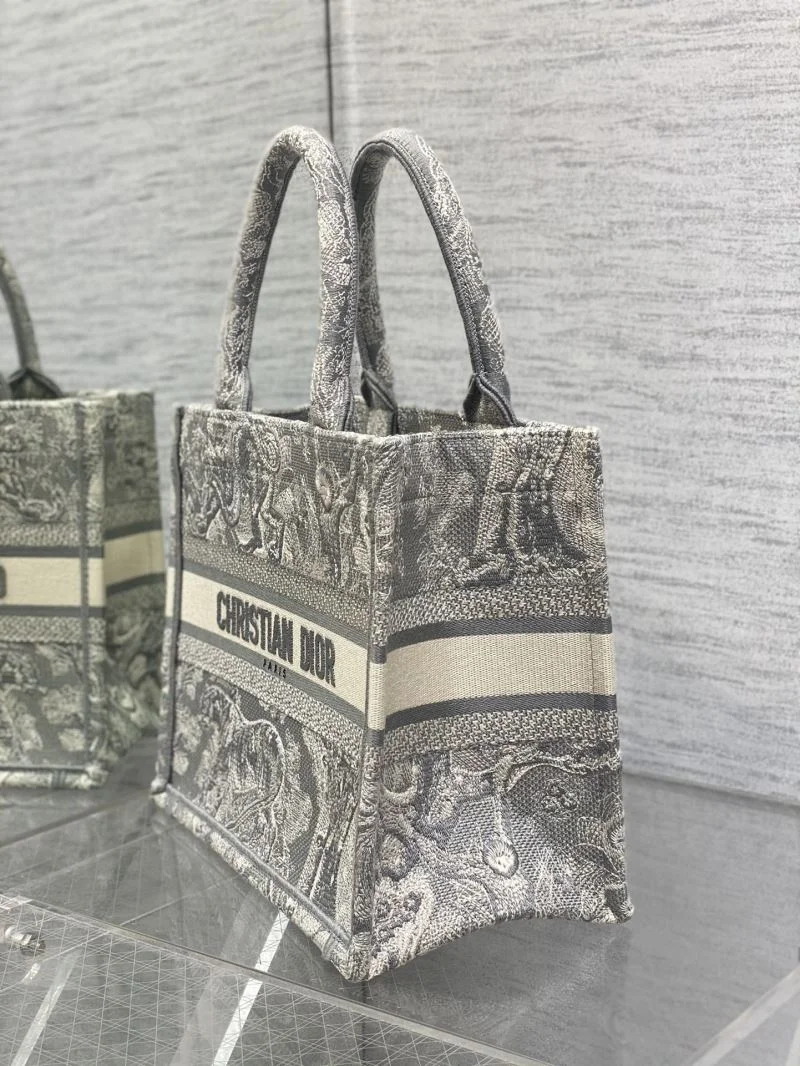 Elegant Christian Dior Shopping Bags 46919