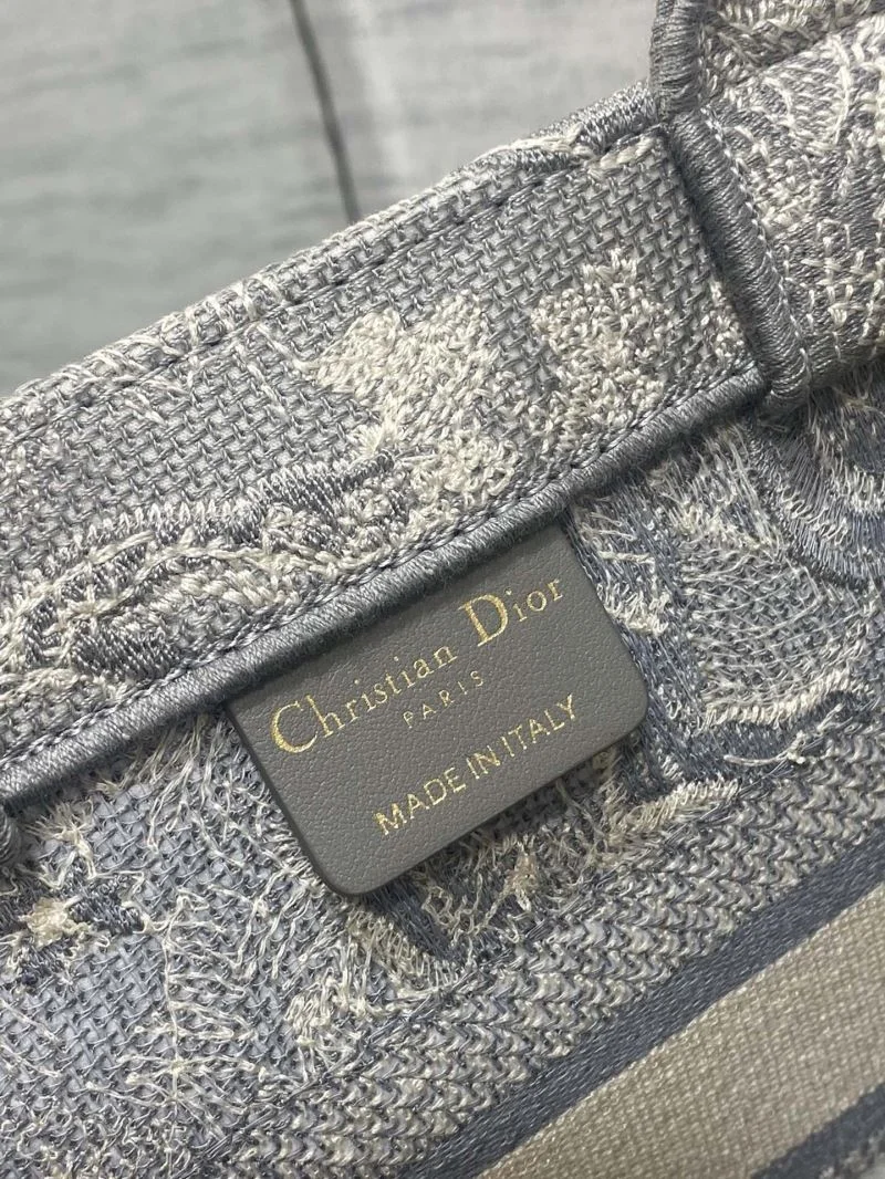 Elegant Christian Dior Shopping Bags 46919