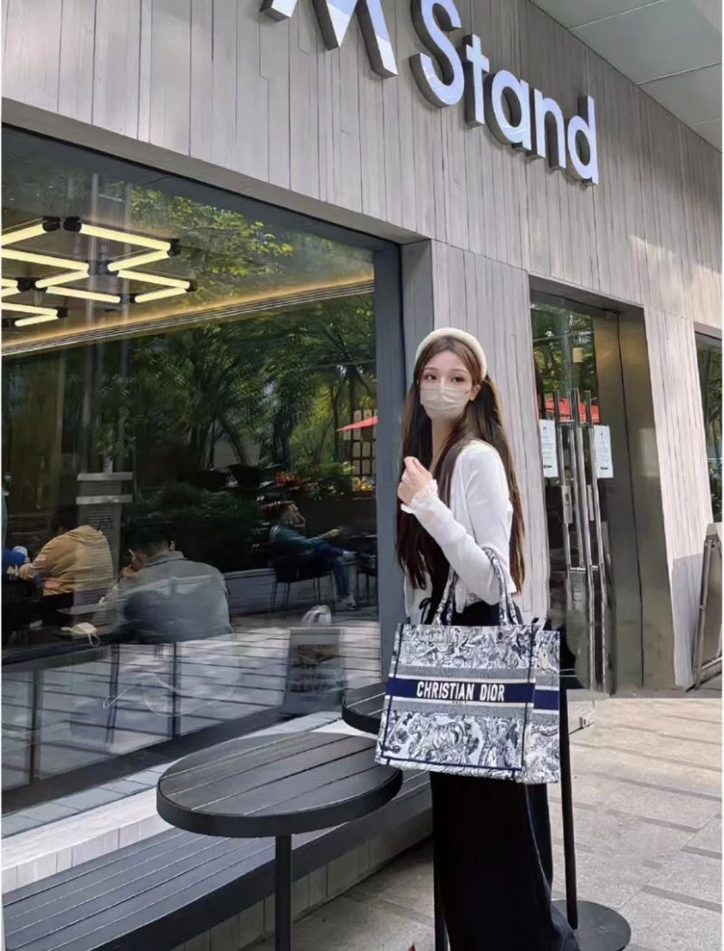 Christian Dior Shopping Bags Durable 46915