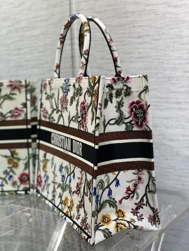 Refined Christian Dior Shopping Bags 46913