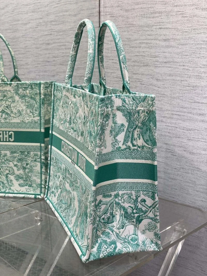 Seasonal Christian Dior Shopping Bags 46933