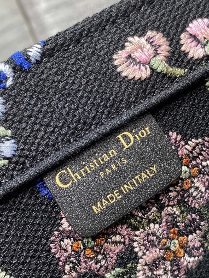 Contemporary Christian Dior Shopping Bags 46904