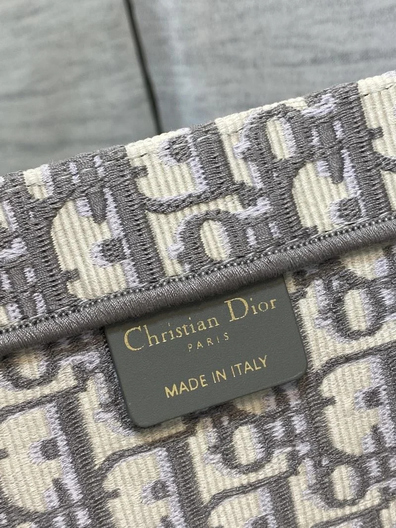 Cozy Christian Dior Shopping Bags 46899