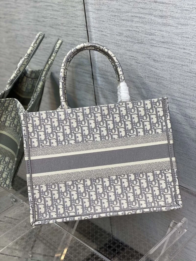 Christian Dior Shopping Bags Fashionable 46897