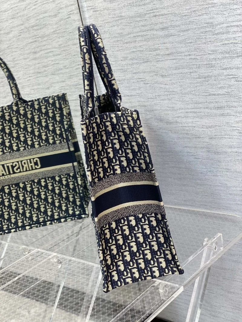 Tailored Christian Dior Shopping Bags 46896