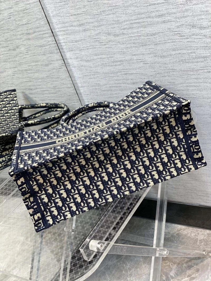 Tailored Christian Dior Shopping Bags 46896
