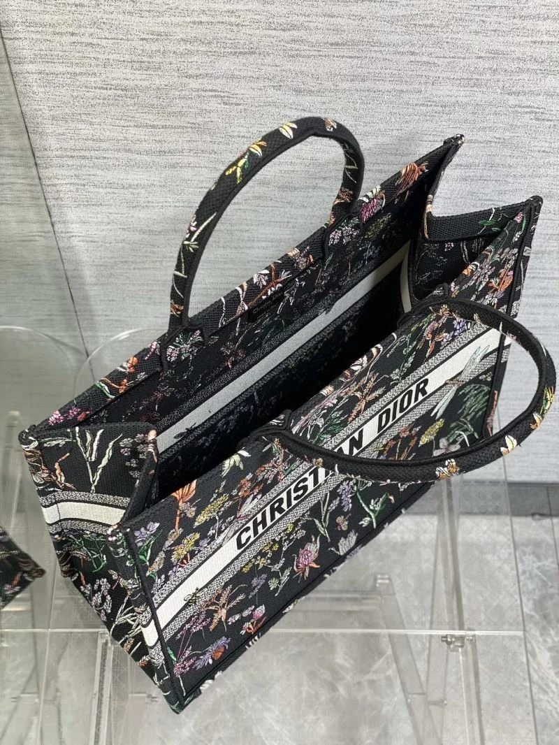 Christian Dior Shopping Bags Functional 46889