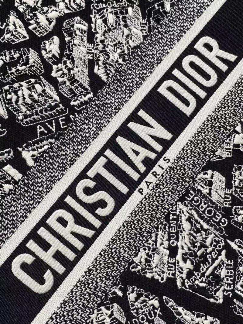 TechFriendly Christian Dior Shopping Bags 46877