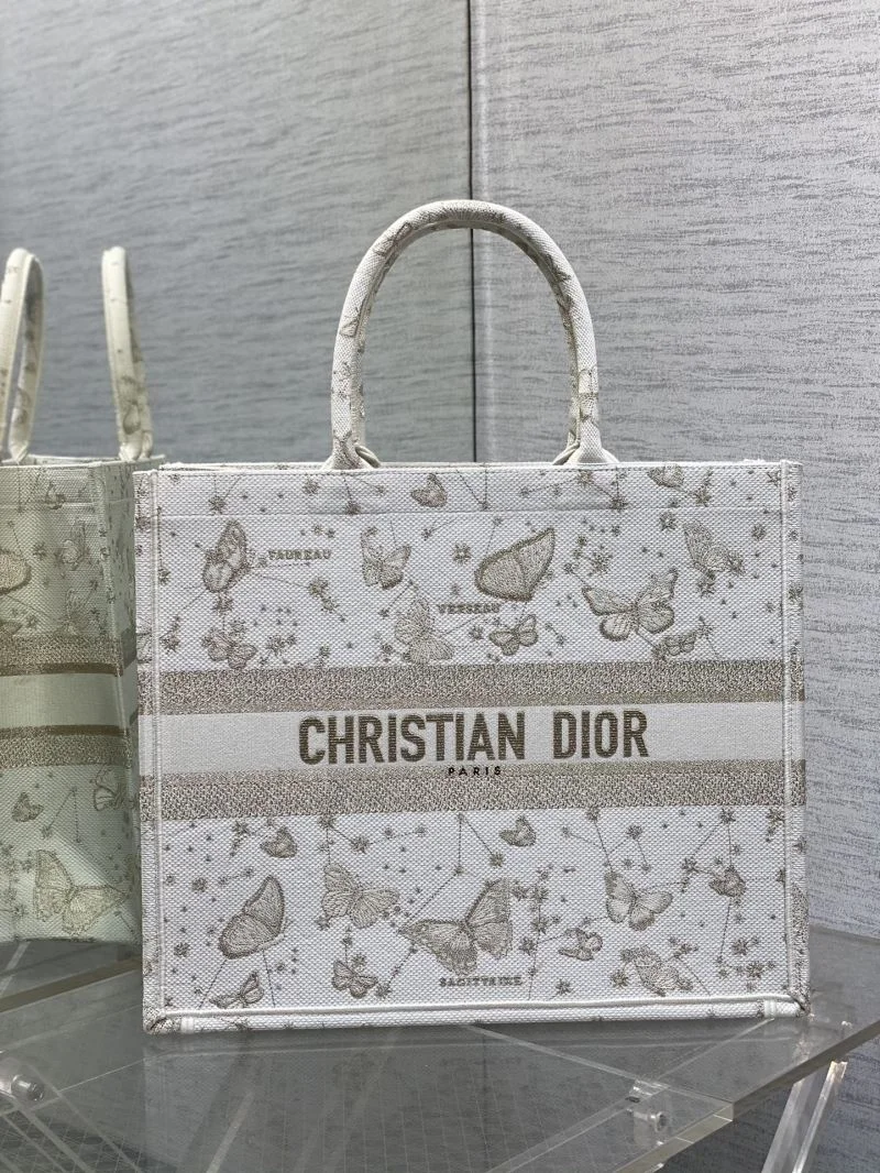 Timeless Christian Dior Shopping Bags 46870