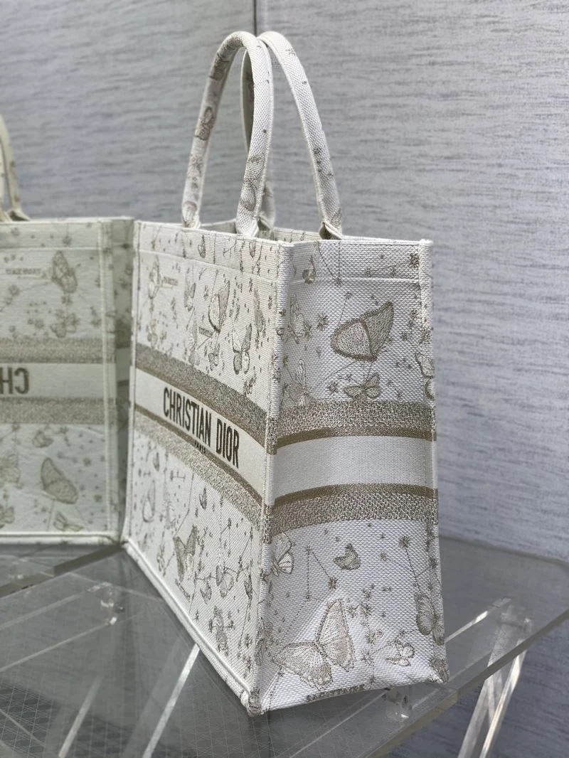 Timeless Christian Dior Shopping Bags 46870