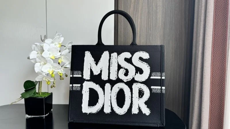 WaterResistant Christian Dior Shopping Bags 46874