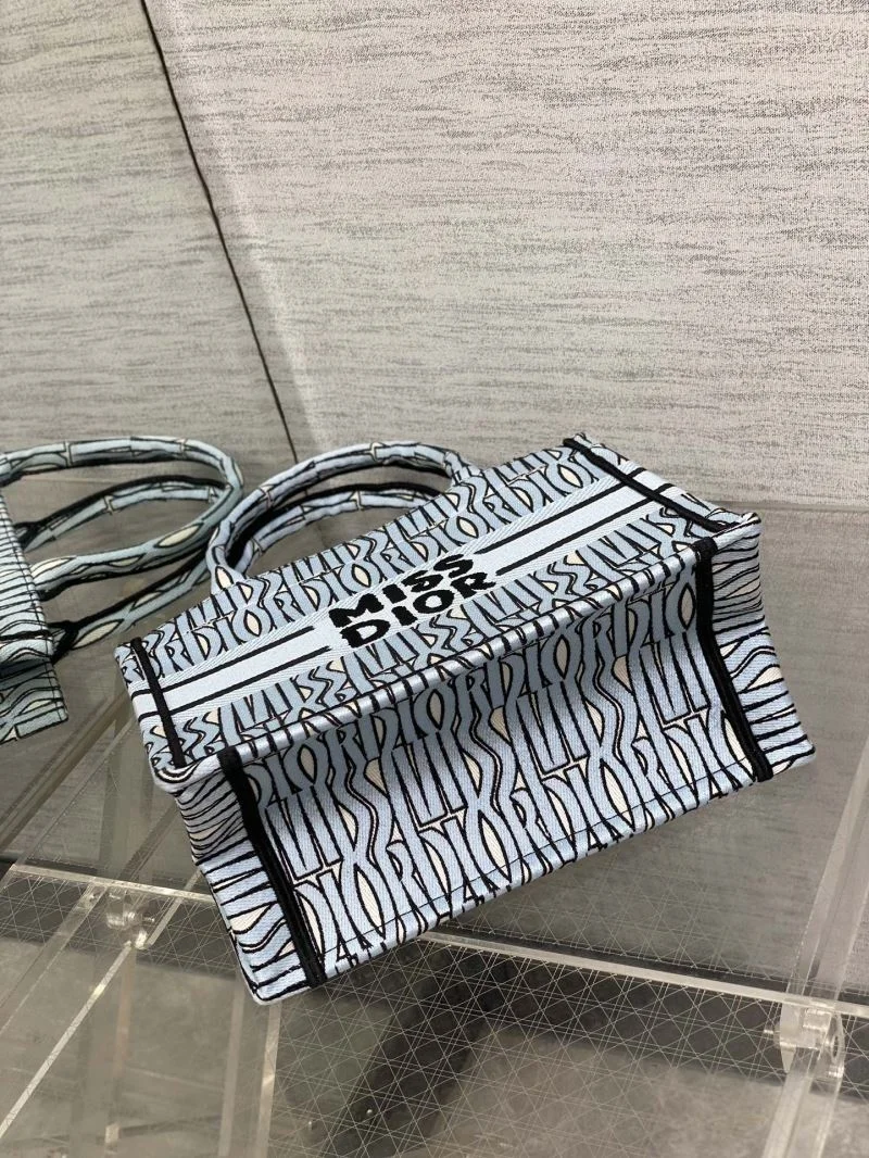 Practical Christian Dior Shopping Bags 46901