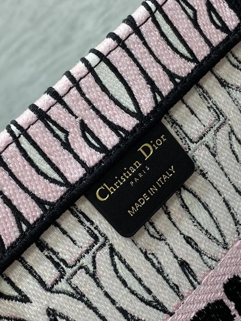 Christian Dior Shopping Bags ModernLook 46862