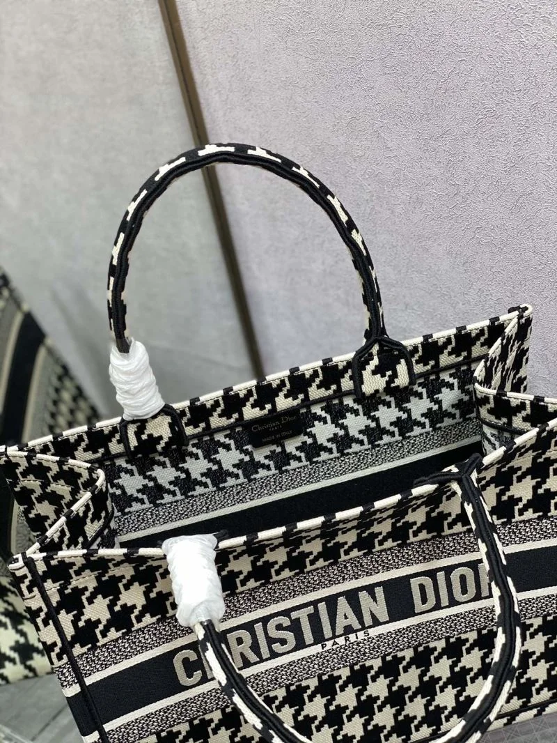 MoistureWicking Christian Dior Shopping Bags 46849