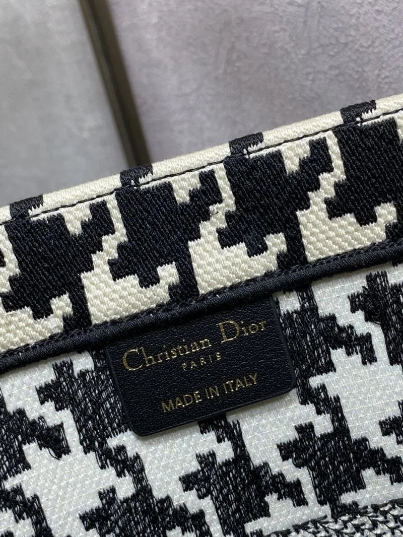 MoistureWicking Christian Dior Shopping Bags 46849