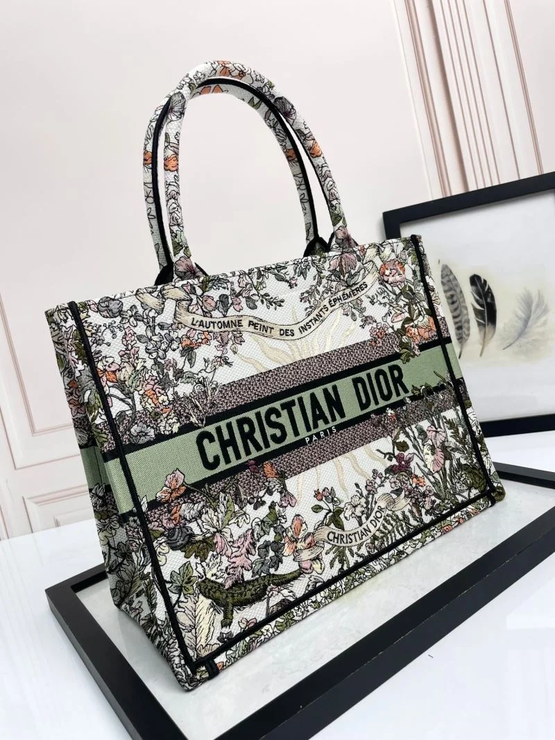 ModernLook Christian Dior Shopping Bags 46878