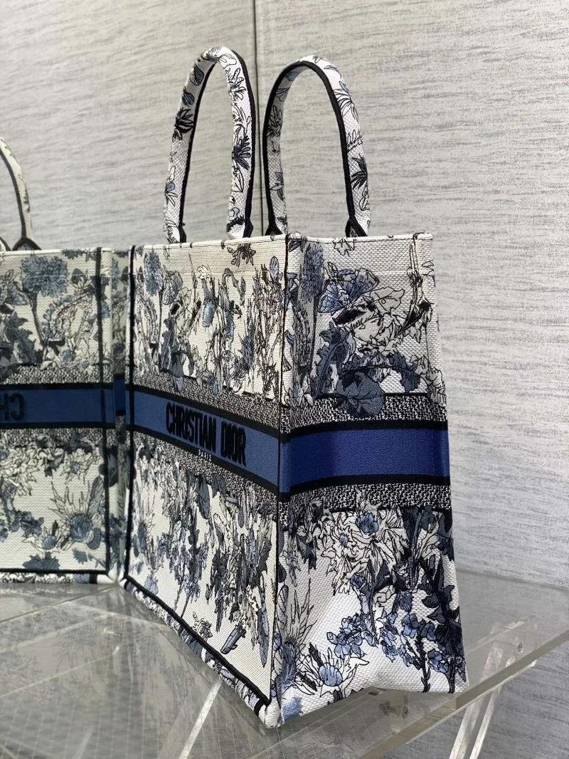 Trendsetting Christian Dior Shopping Bags 46836