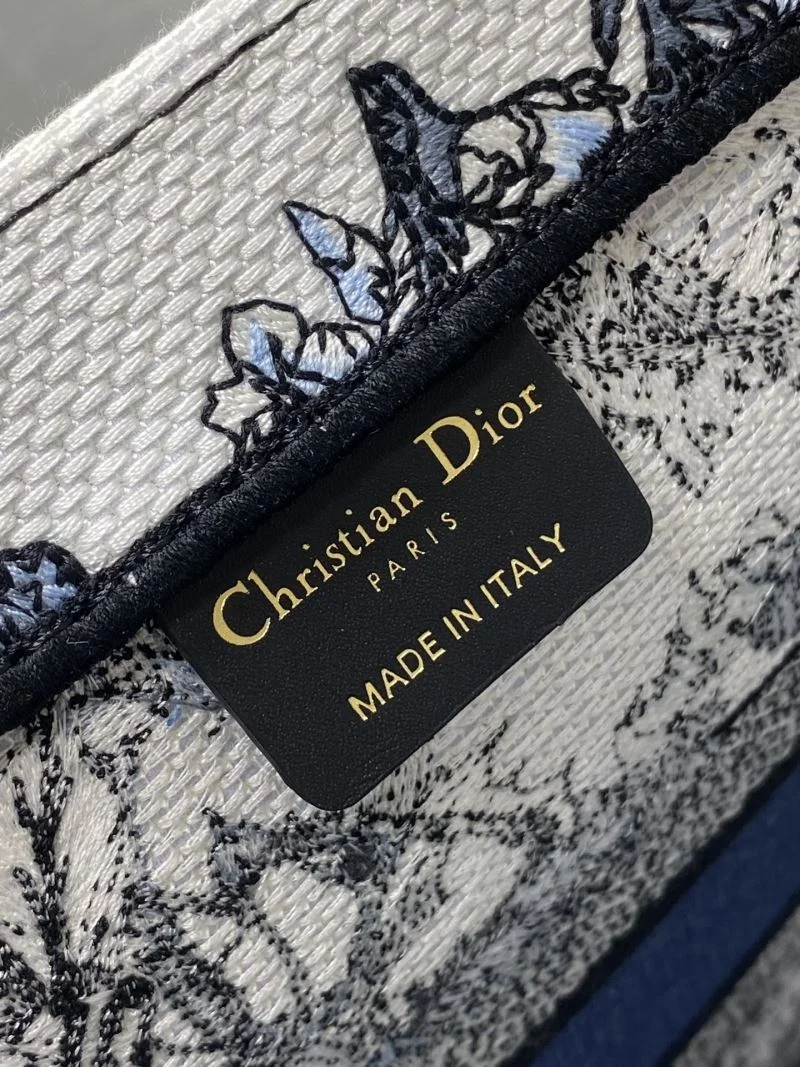 Christian Dior Shopping Bags WellDesigned 46881
