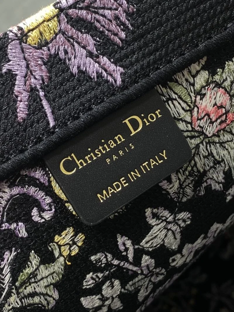Fashionable Christian Dior Shopping Bags 46903