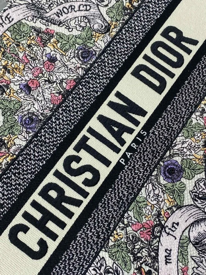 UrbanChic Christian Dior Shopping Bags 46830