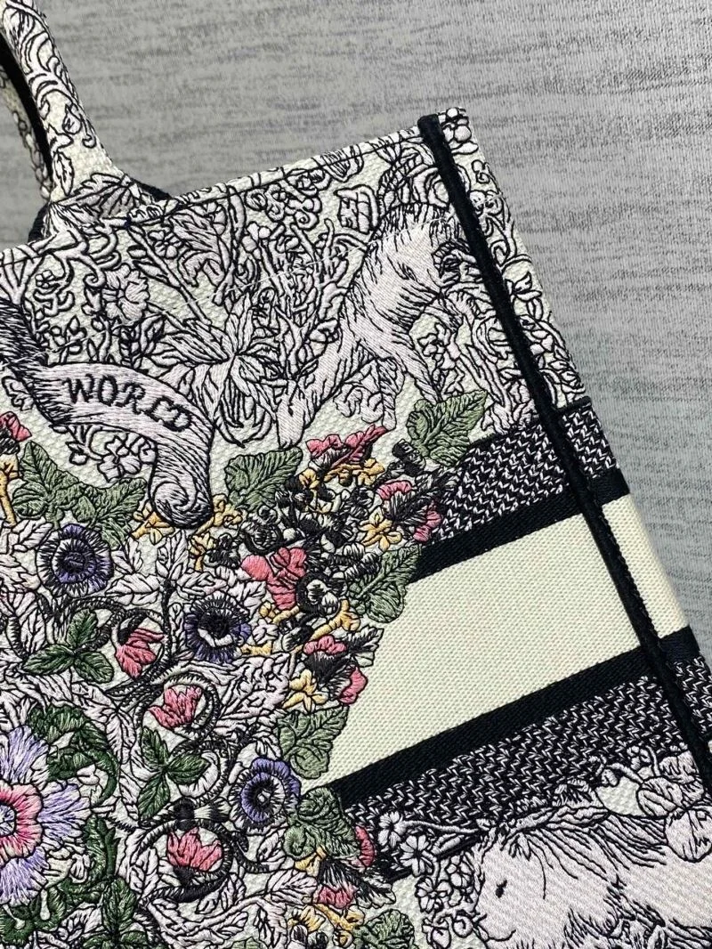 UrbanChic Christian Dior Shopping Bags 46830