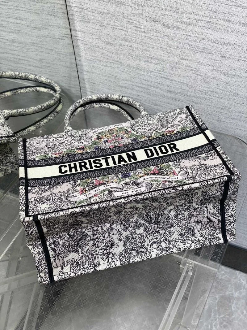 UrbanChic Christian Dior Shopping Bags 46830
