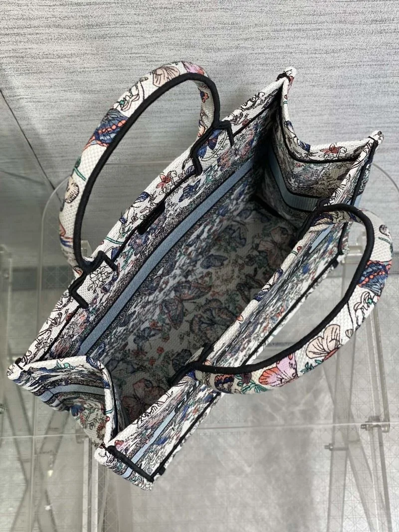 Versatile Christian Dior Shopping Bags 46860