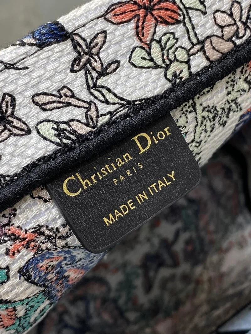 Versatile Christian Dior Shopping Bags 46860