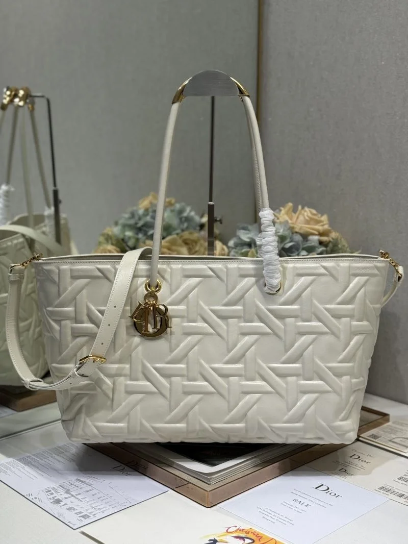 Unisex Christian Dior Shopping Bags 46820