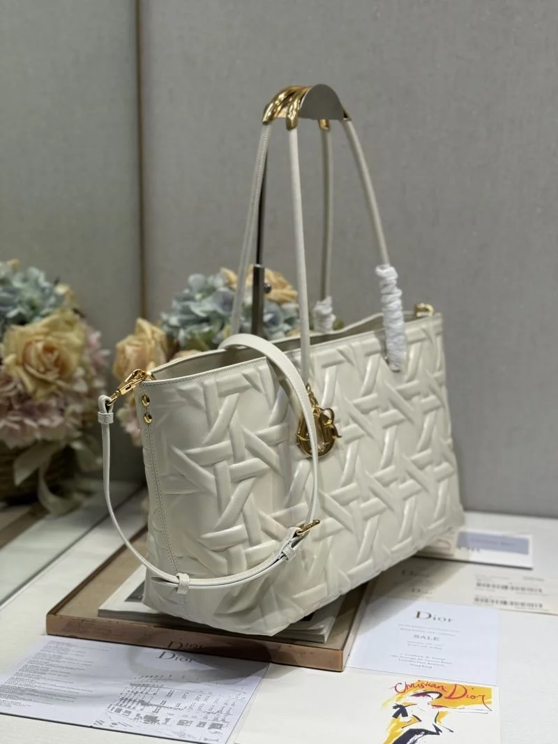 Unisex Christian Dior Shopping Bags 46820
