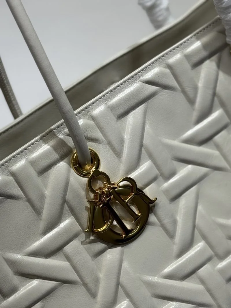 Unisex Christian Dior Shopping Bags 46820