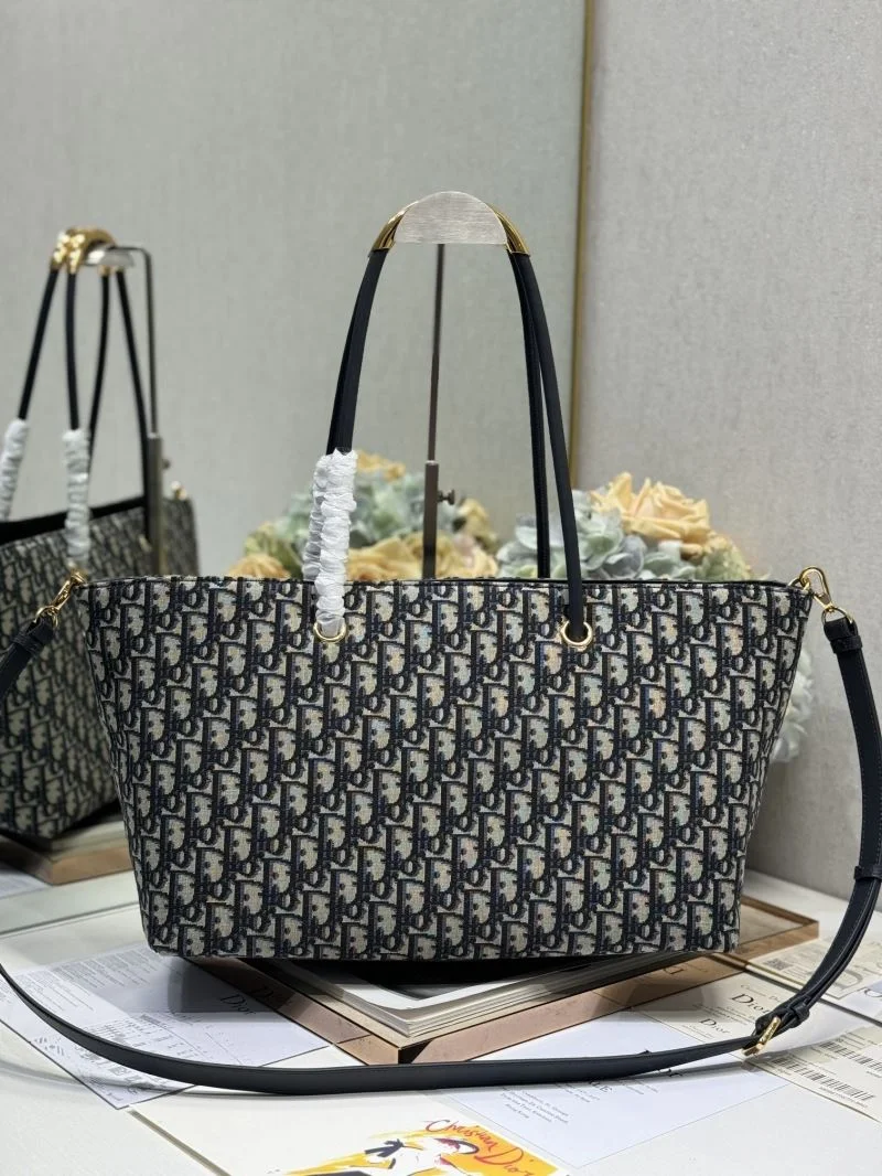 Christian Dior Shopping Bags StreetReady 46816