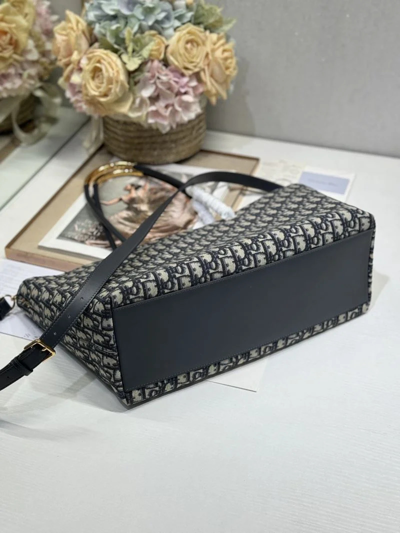 Christian Dior Shopping Bags StreetReady 46816