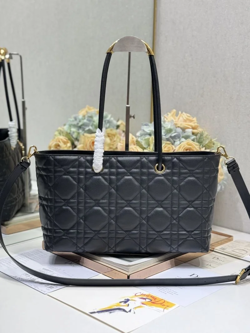Christian Dior Shopping Bags Unisex 46840