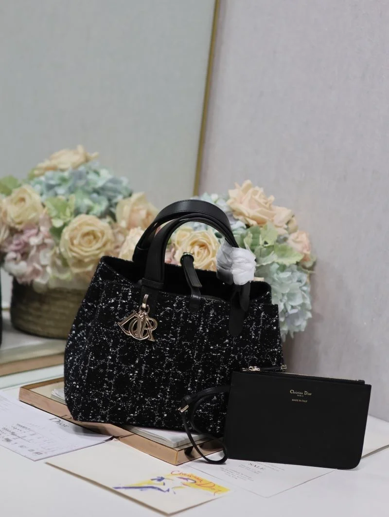 Christian Dior Shopping Bags FashionForward 46922