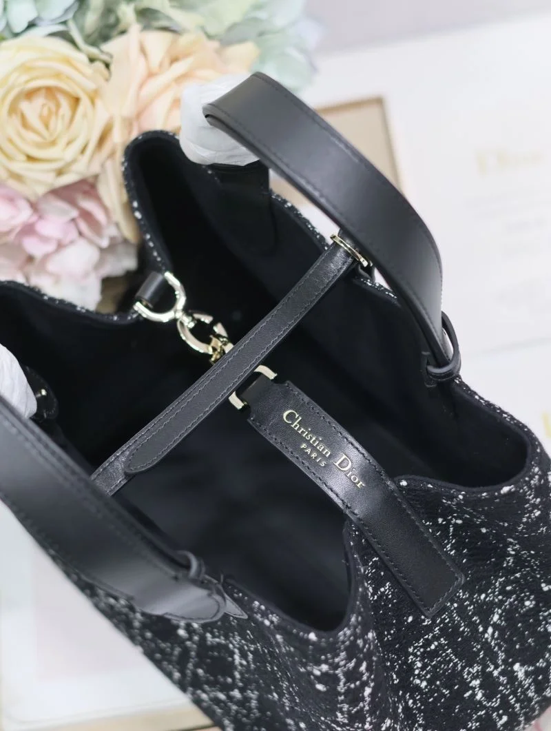 Christian Dior Shopping Bags FashionForward 46922