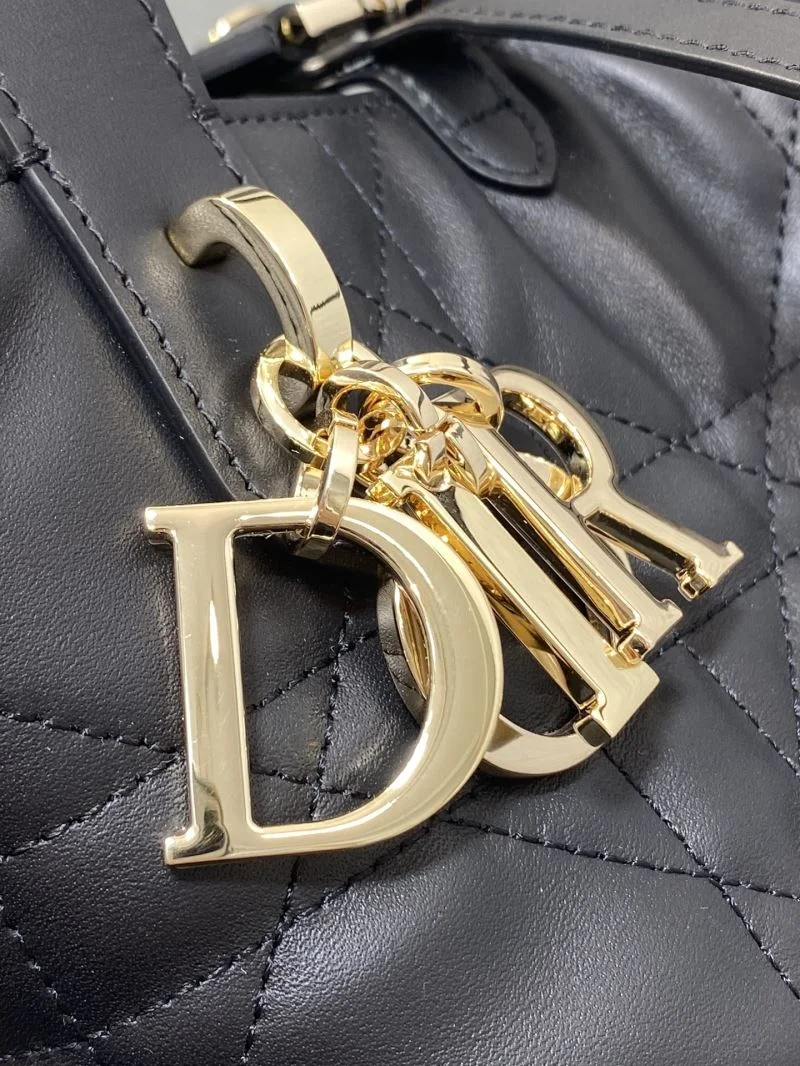 Christian Dior Shopping Bags UrbanStyle 46796