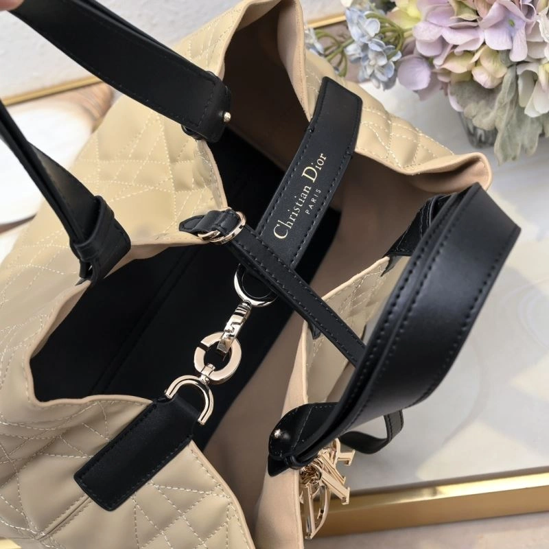 Chic Christian Dior Shopping Bags 85524