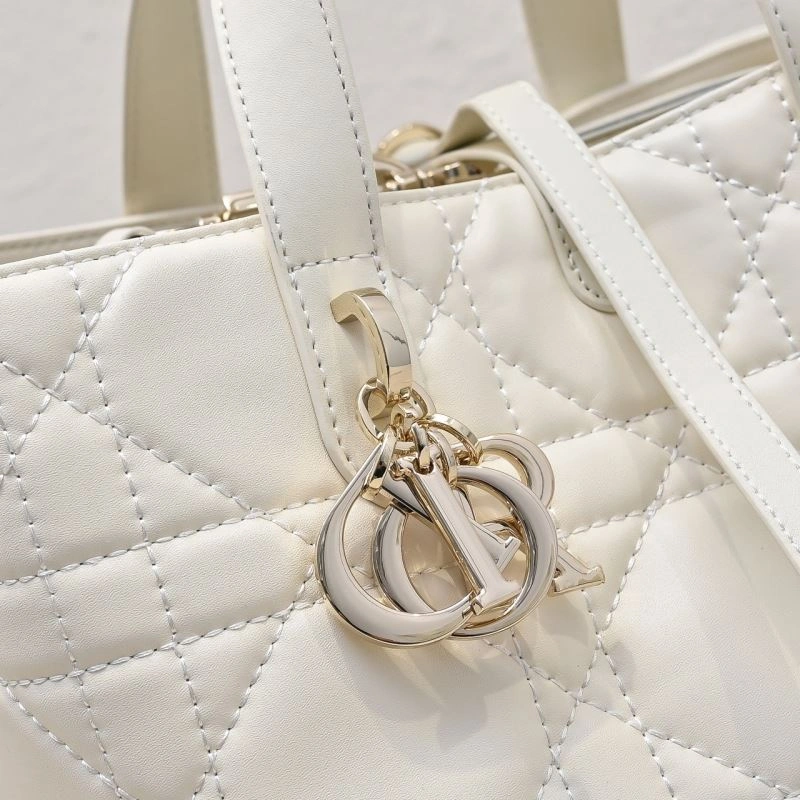 Sustainable Christian Dior Shopping Bags 85515