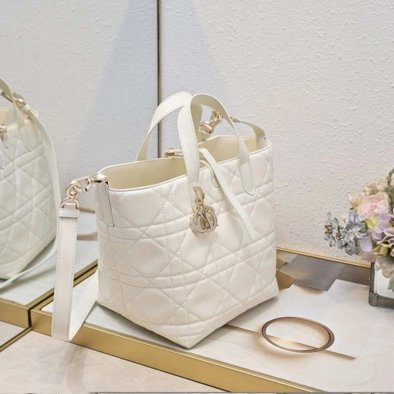 Sustainable Christian Dior Shopping Bags 85515
