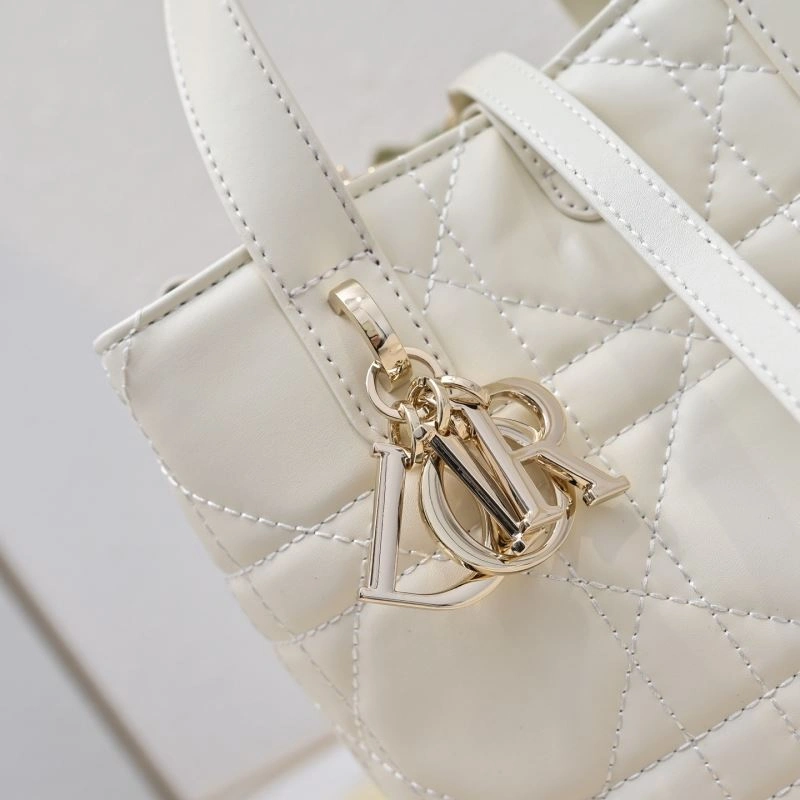 Christian Dior Shopping Bags Modern 85509