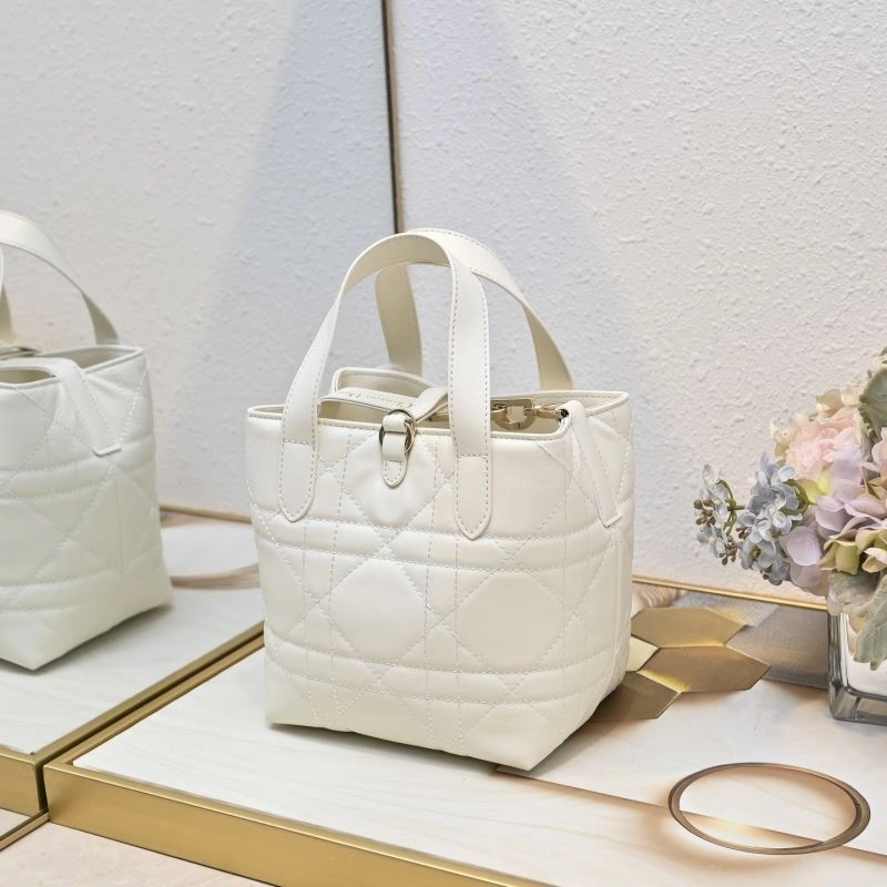 Christian Dior Shopping Bags Modern 85509